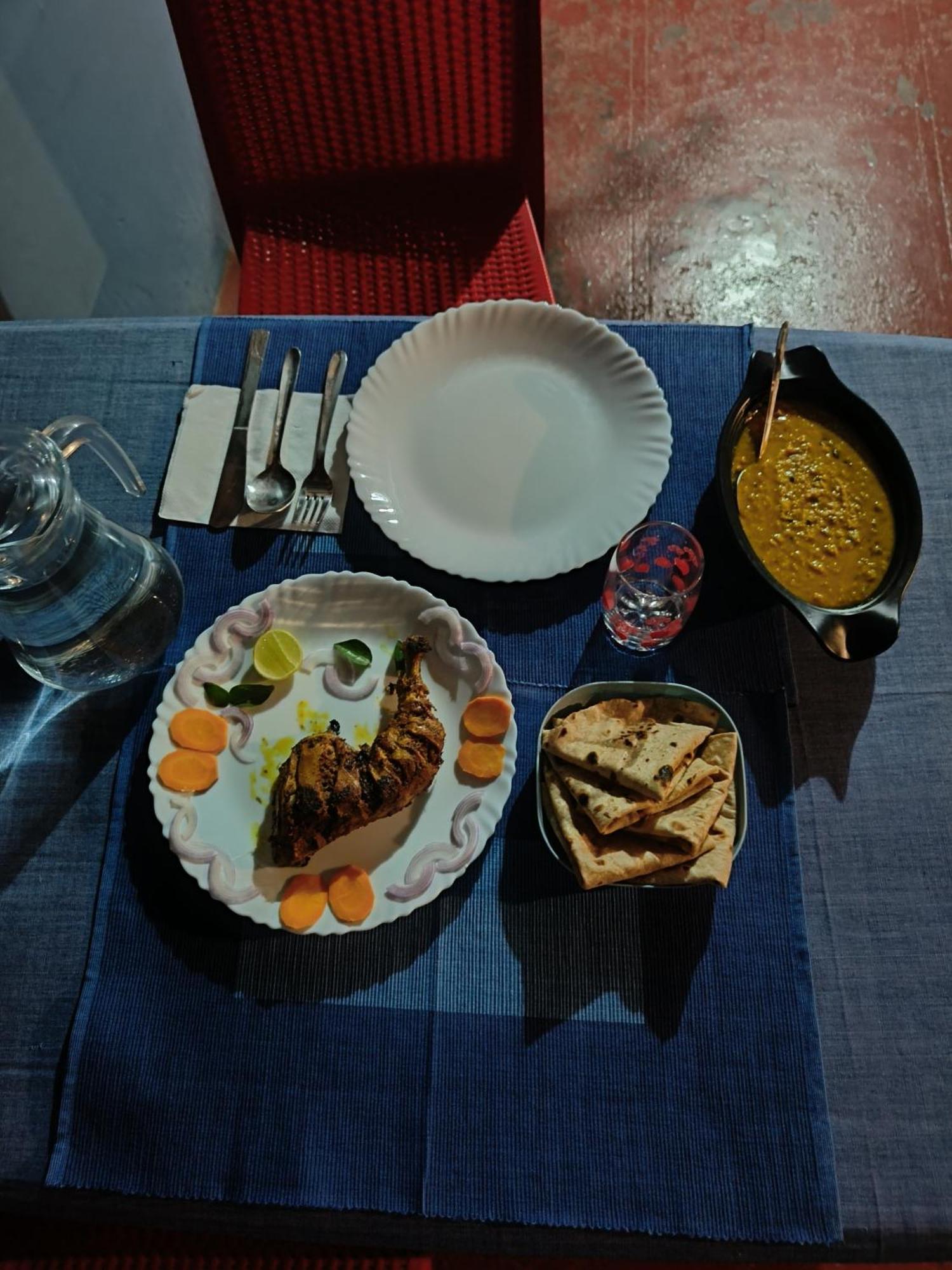 Perch Next Door Bed & Breakfast Канур Екстериор снимка
